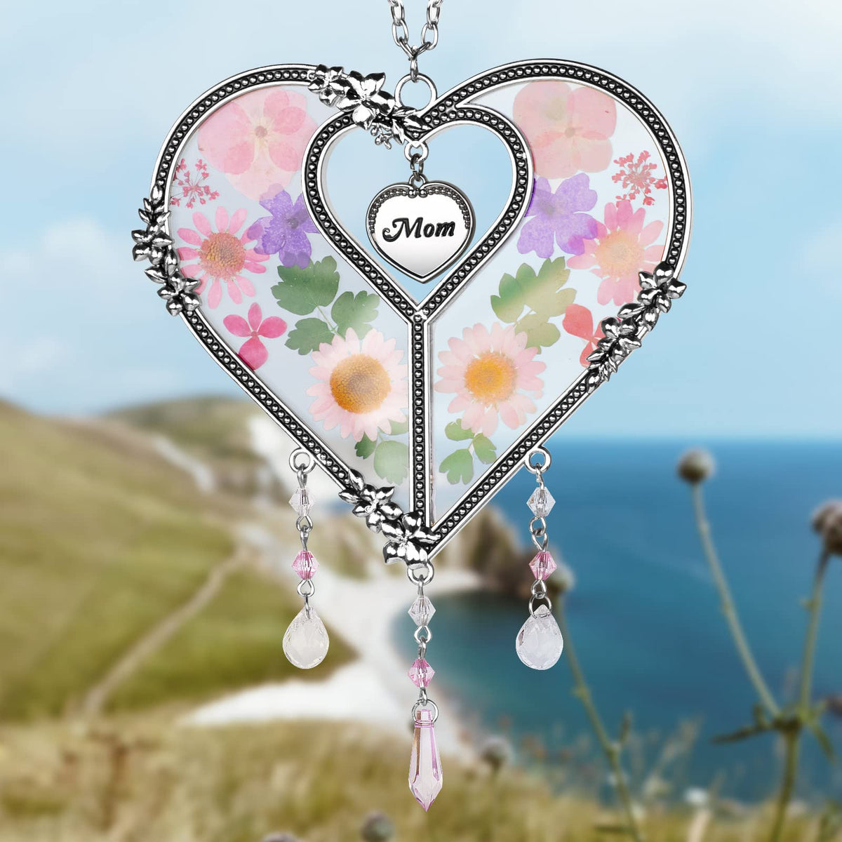 GUOER Heart Suncatcher shows Mom engraving on the charm for personal expression.