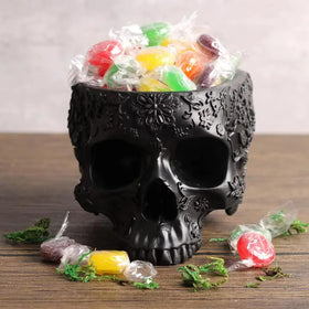 GUTE 6inch skull pot ready for tabletop display.