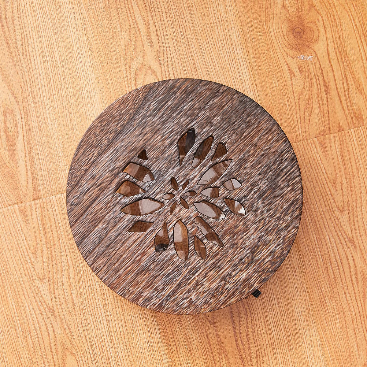GZQWDC sturdy wooden base blends with decor while supporting large pots.