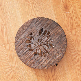 GZQWDC sturdy wooden base blends with decor while supporting large pots.