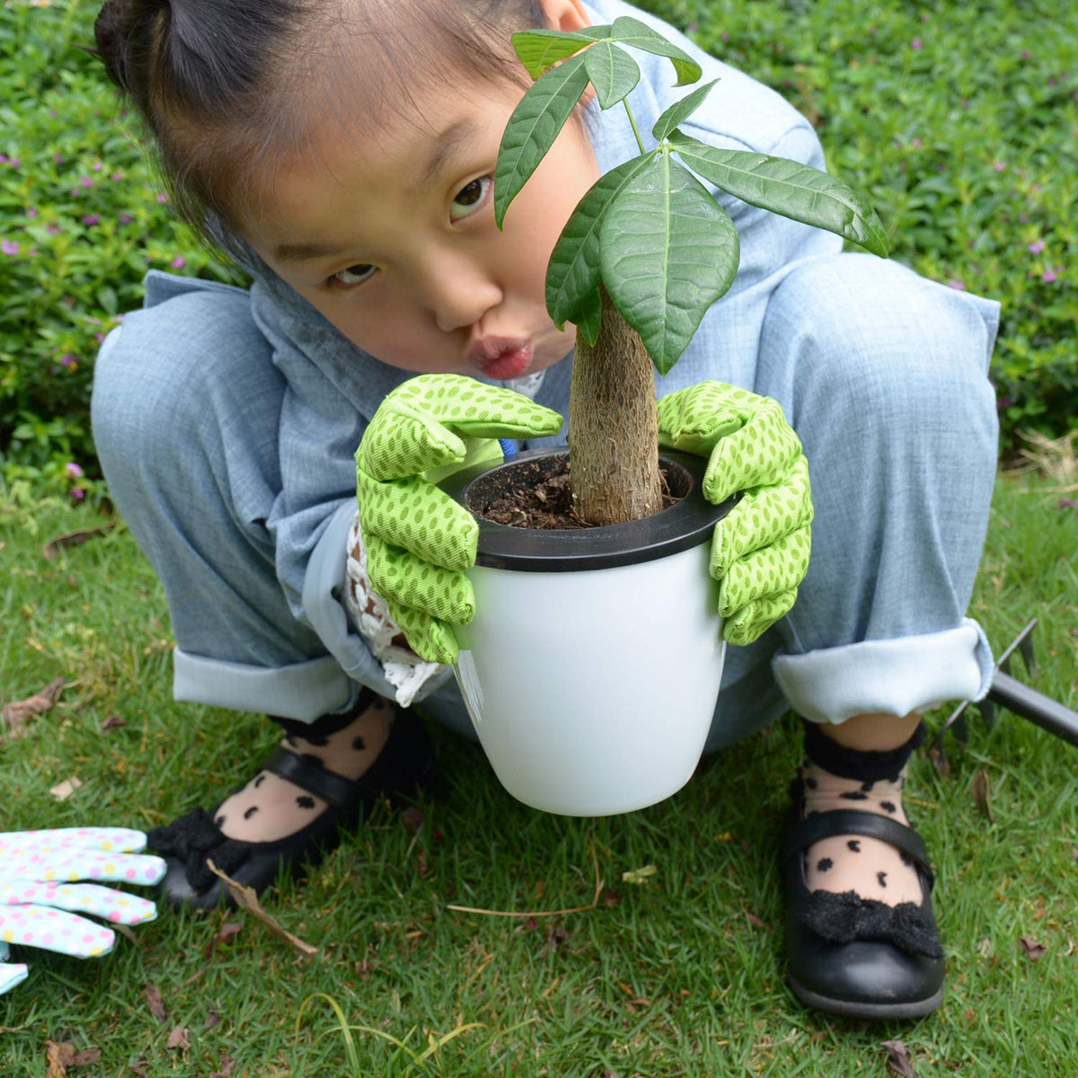 HANDLANDY kids gloves in gift pack, perfect for budding gardeners.