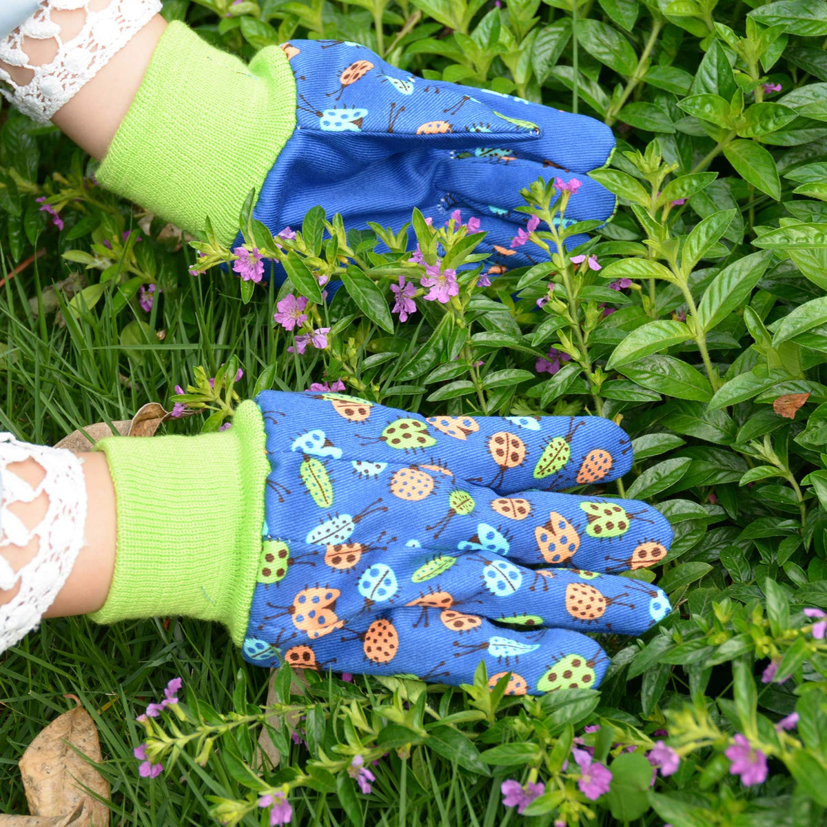 HANDLANDY outdoor gardening gloves for young nature learners.