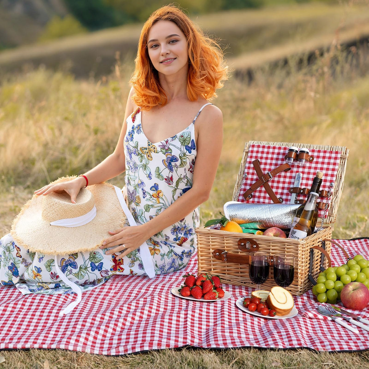 HappyPicnic cotton-napkins offer soft, reusable dining cloths.