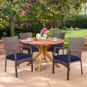 HARBOREST 17x16x2-inch size fits standard outdoor chairs for versatile setup.