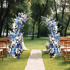 Harfirbe curved-backdrop arch in gold provides chic party decor