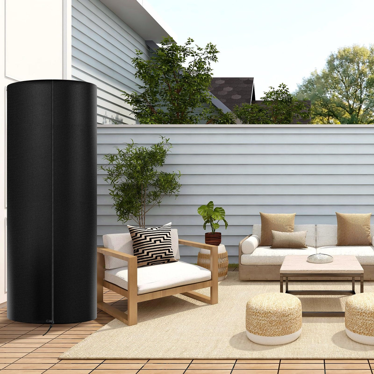 Havyduti cover cleans easily with a damp cloth after outdoor use