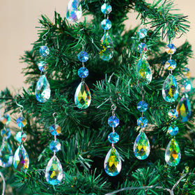 HD Hyaline & Dora 38mm main prism sparkles with clear rainbow reflections.