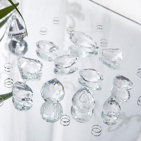 H&D Hyaline & Dora pipa prism pendant refracts light for vibrant window displays.