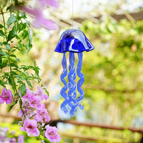 H&D Hyaline & Dora gold powder jellyfish tentacles catch light beautifully