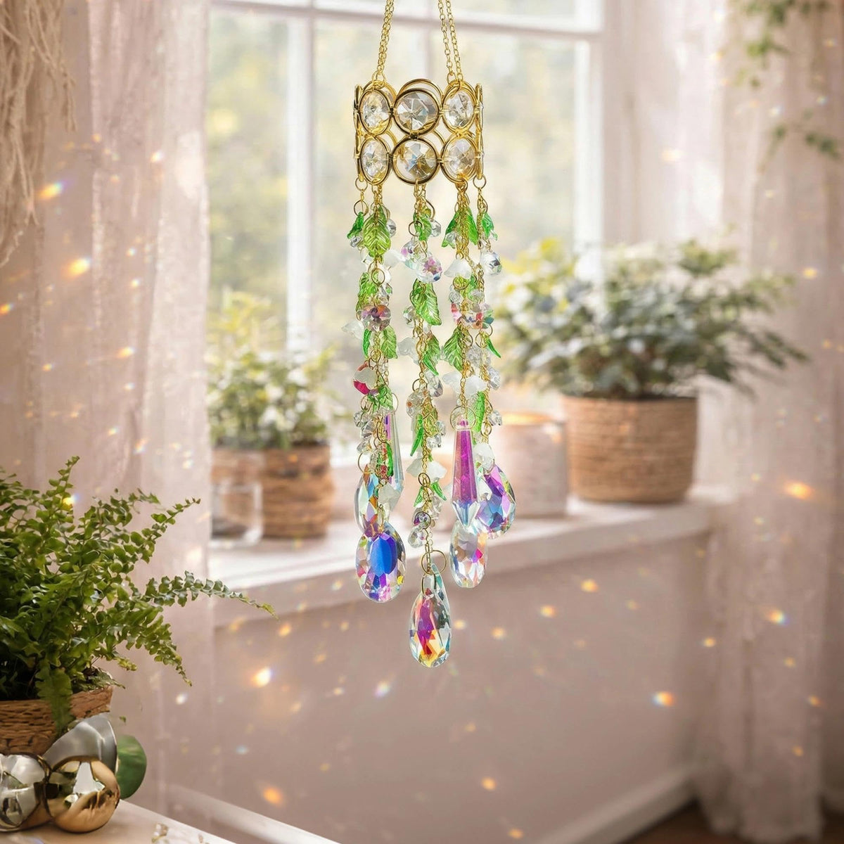 HDCRYSTALGIFTS 15.5-inch suncatcher casts shifting light across walls.