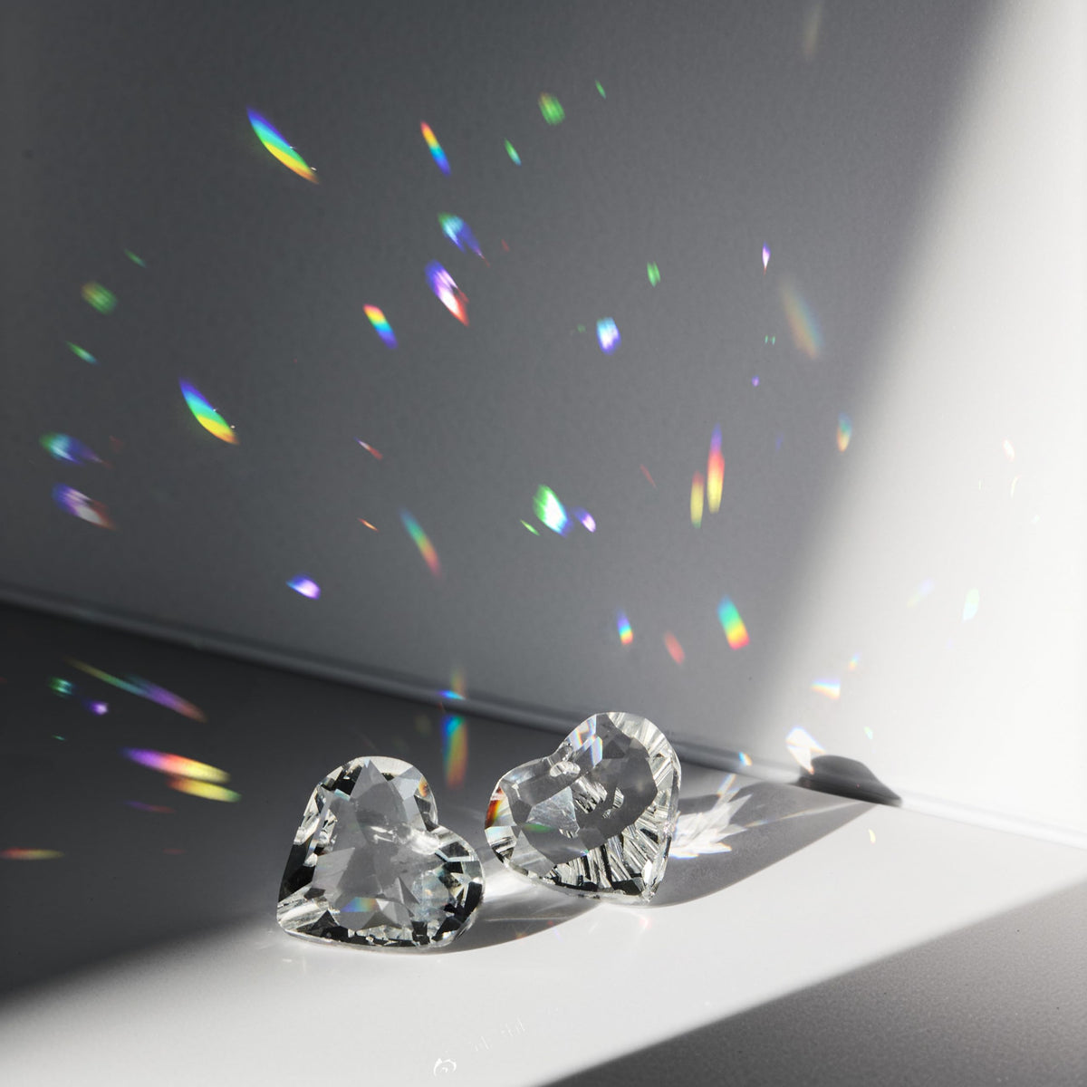 HDCRYSTALGIFTS chandelier crystal suncatchers bring reflective ambiance to lamps
