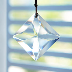 HDCRYSTALGIFTS gift-pack crystal decor with thank-you card for gifting.