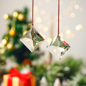 HDCRYSTALGIFTS rainbow maker for windows and Christmas tree sparkle.
