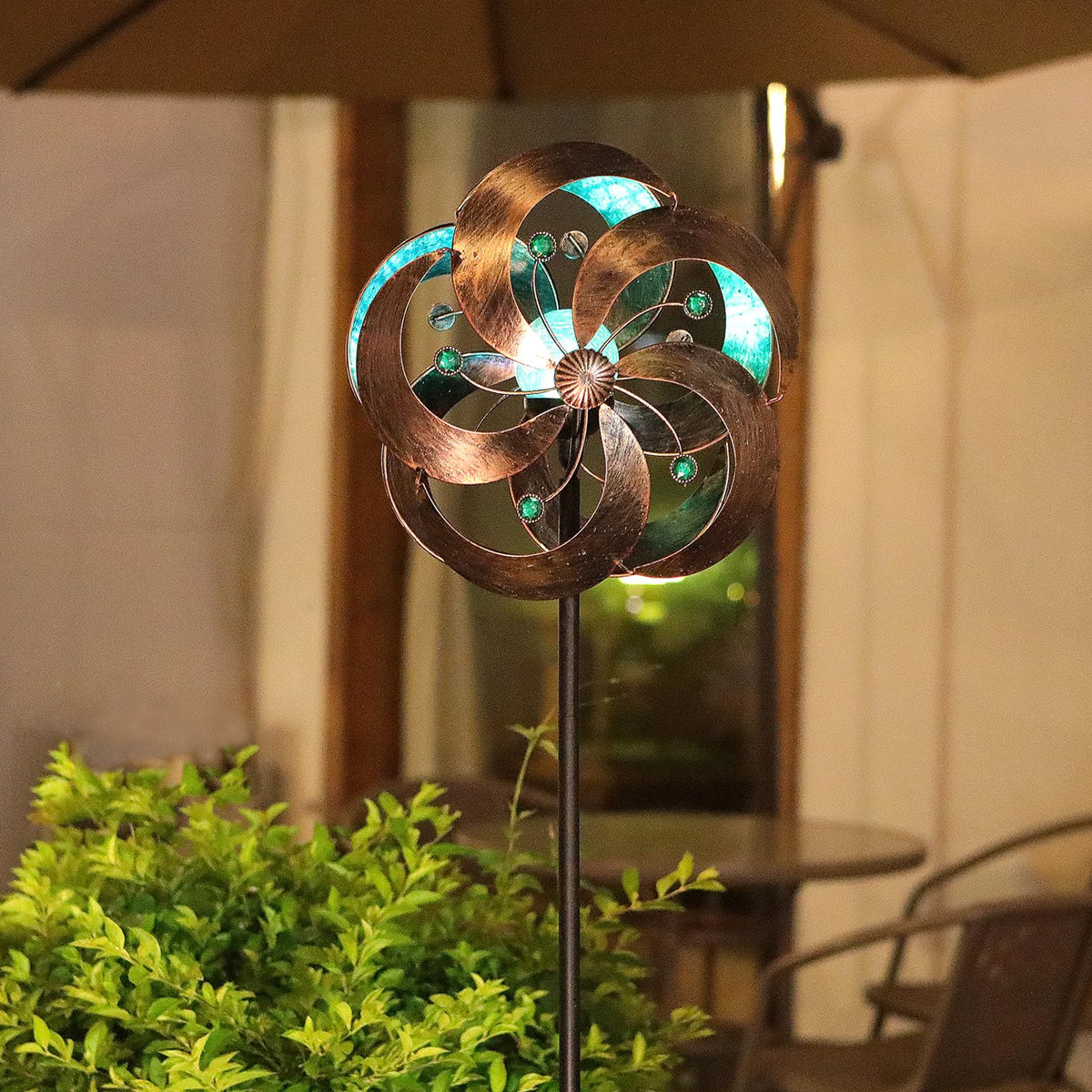 HDNICEZM ground stake provides stability for tall outdoor sculpture.
