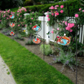 HEADAK LIFE blue bee-proof design helps hummingbirds feed without buzzing insects