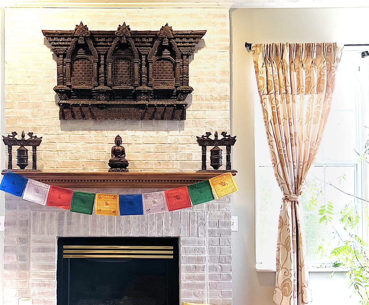 Healing Lama 50-flag pack spans 28 feet for long displays indoors or outdoors.