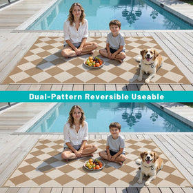 HEBE Lightweight Portable Rug ideal for camping and picnics.