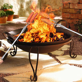 HENGI extendable campfire roasting accessory supports flexible outdoor roasting.