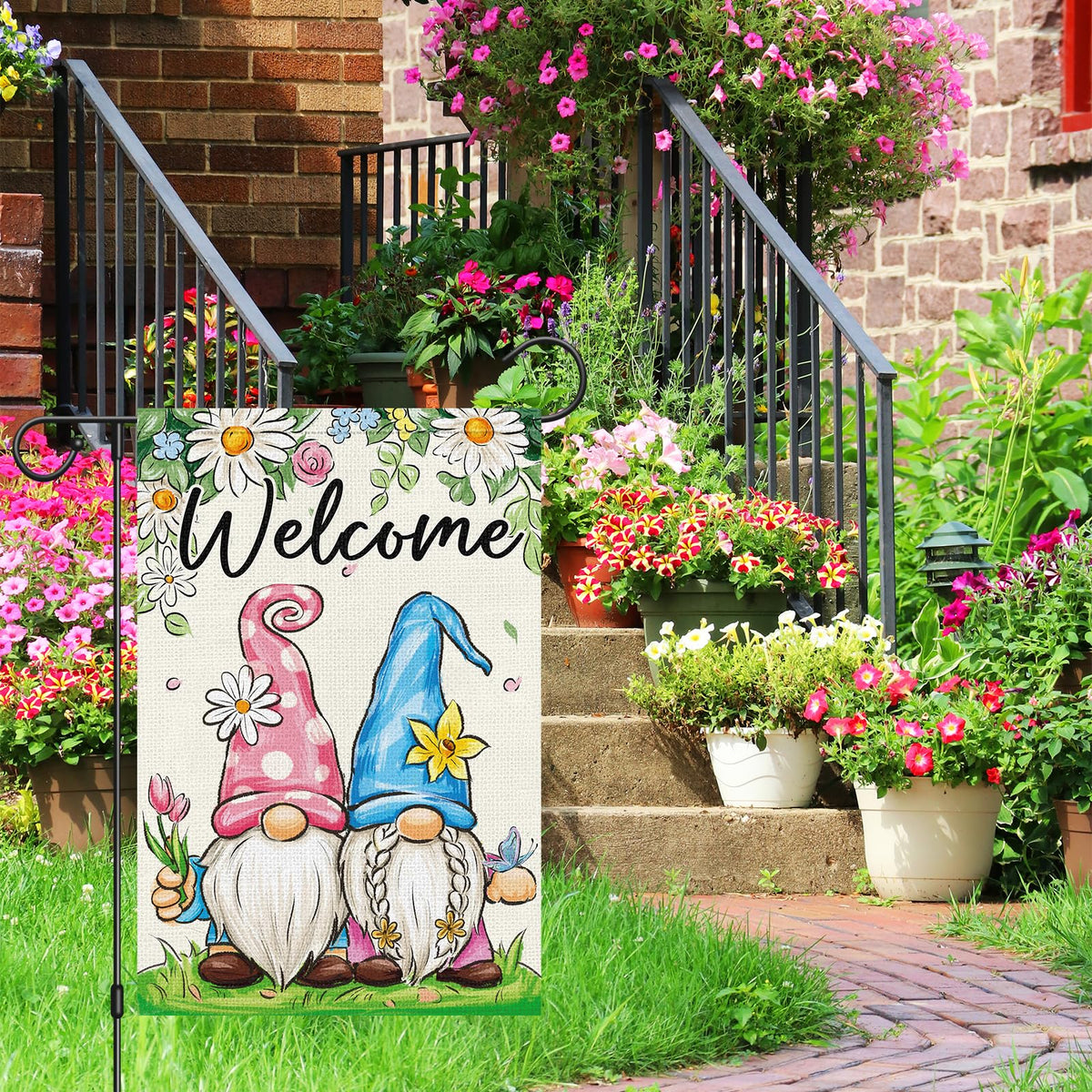 Heyfibro Daisy flower garden flag highlighting bright blooms for curb appeal