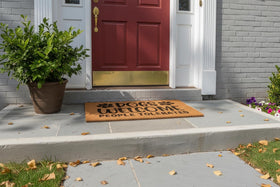 HH Family pet-themed gift doormat, ideal housewarming surprise.