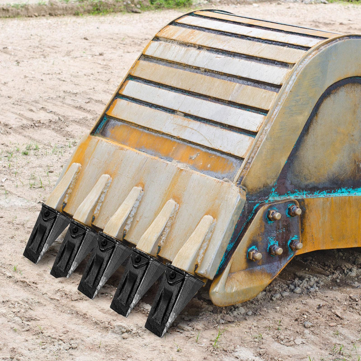 Hicarer skid-steer compatibility with X156 teeth.