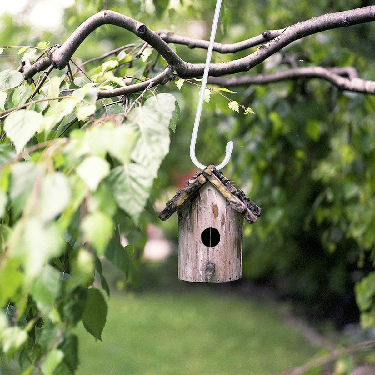 HiGift rust-resistant white S hooks protect plants and decor.