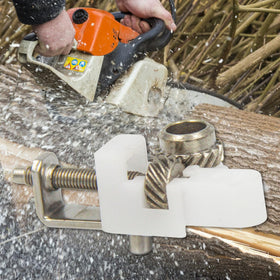Hildpart compatible tensioner assembly enables reliable chain tightening during maintenance.
