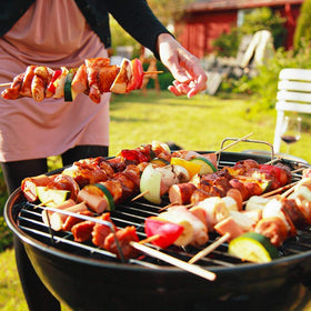 Hisencn plated-steel construction ensures long-lasting performance after many cooks.