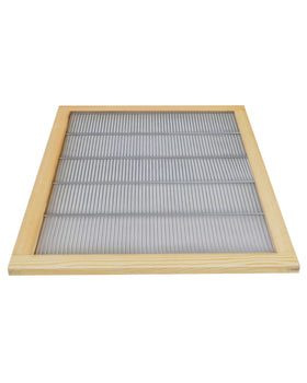 HiveSweet 51x41cm queen excluder compatible with 10-frame hives.