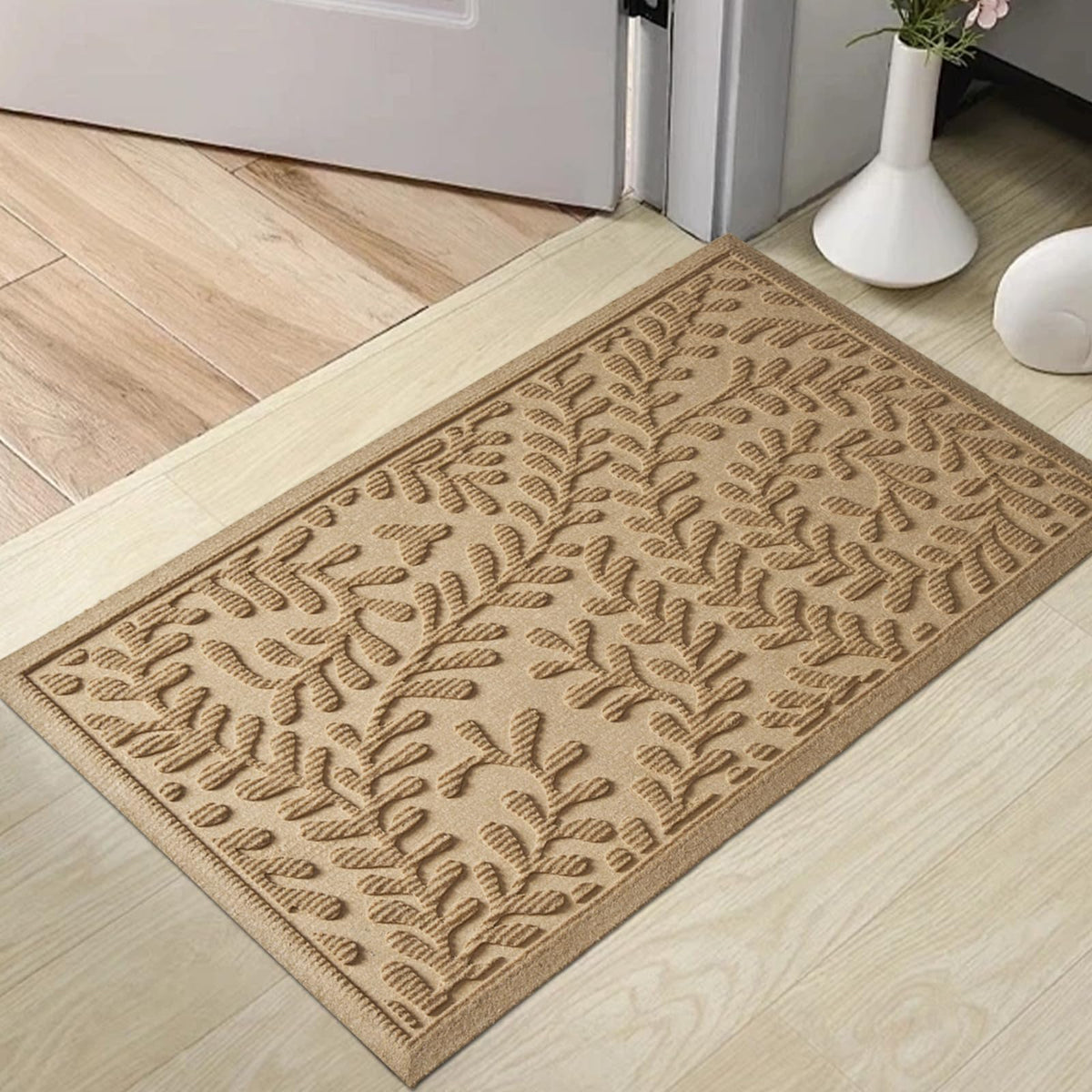 HIYARD front door mat with absorbent dirt-trapping surface for clean entryways.