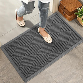 HIYARD sturdy front door mat showing absorbent surface for moisture control at entry