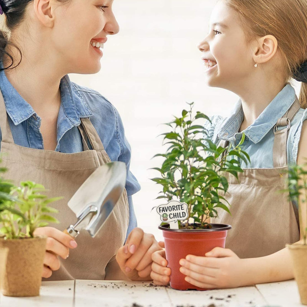 HJZHII 15-piece set helps label succulents and patios.
