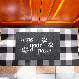 HLFMVWE low-profile 28x18 doormat blends with doors without snagging.