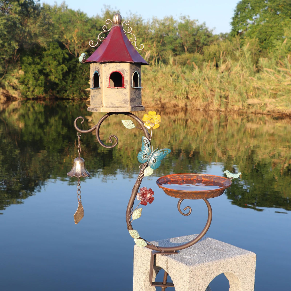 HLQMFHT deck bird bath 2-in-1 close-up for bathing and nesting