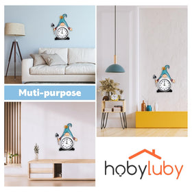 HOBYLUBY Gnome clock powered by a standard AA battery