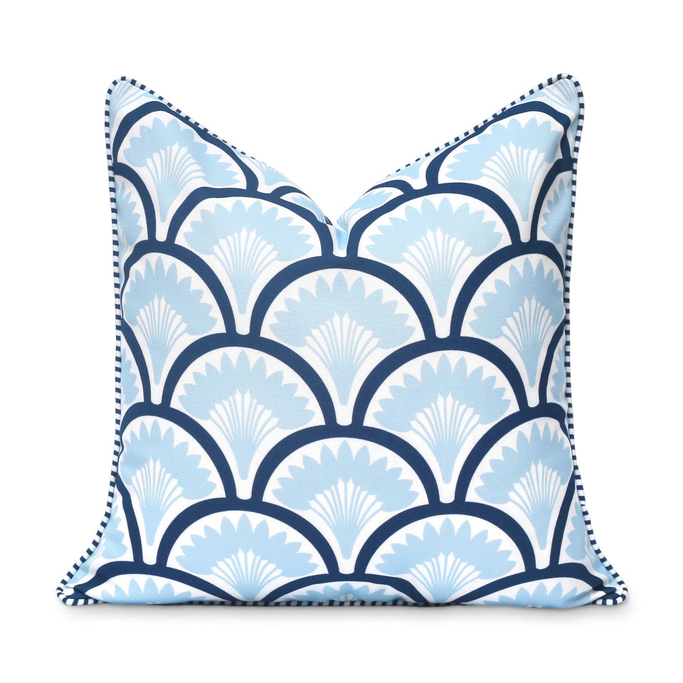 Hofdeco Premium coastal cover front view with palm print adds tropical style to outdoor seating.