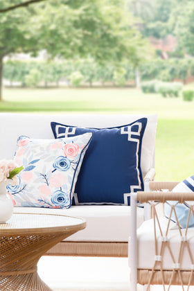 Hofdeco Premium cover reverse navy solid, versatile styling for seasonal transitions.