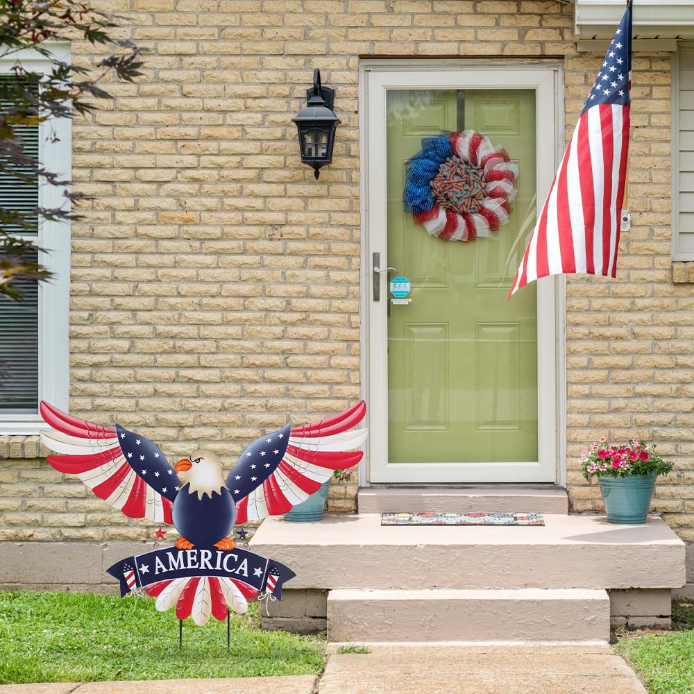 Hogardeck weatherproof eagle stake with hand-painted details keeps colors bright through seasons.