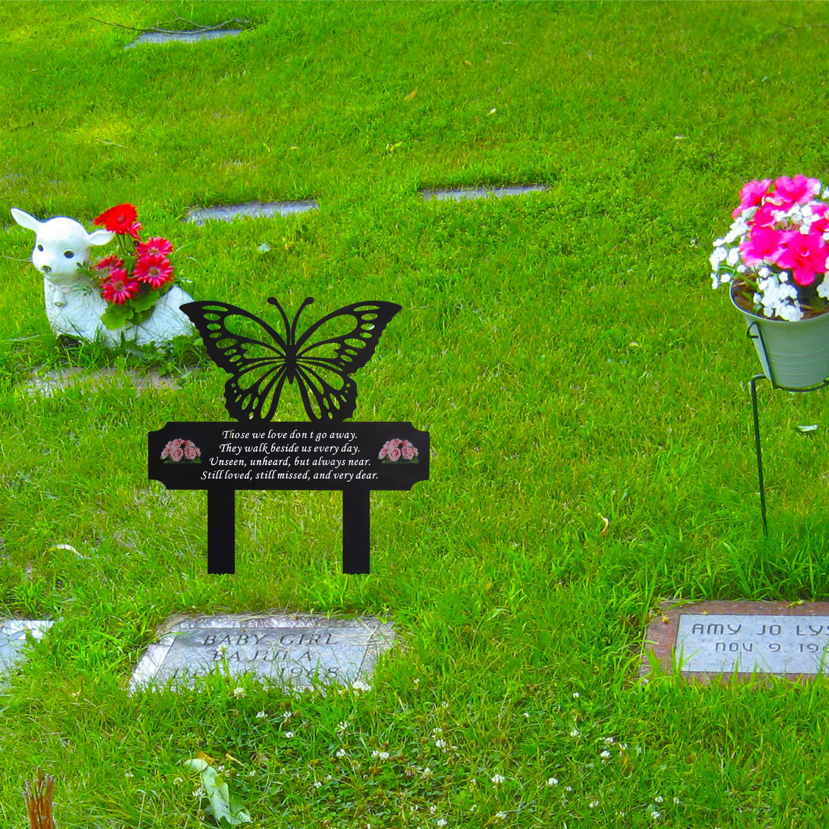 HOGIKUO metal grave marker stake stands sturdy in all weather conditions at cemeteries.