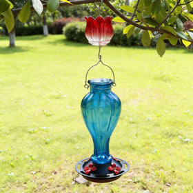 Holahoma tulip-shaped moat adds decorative garden appeal.