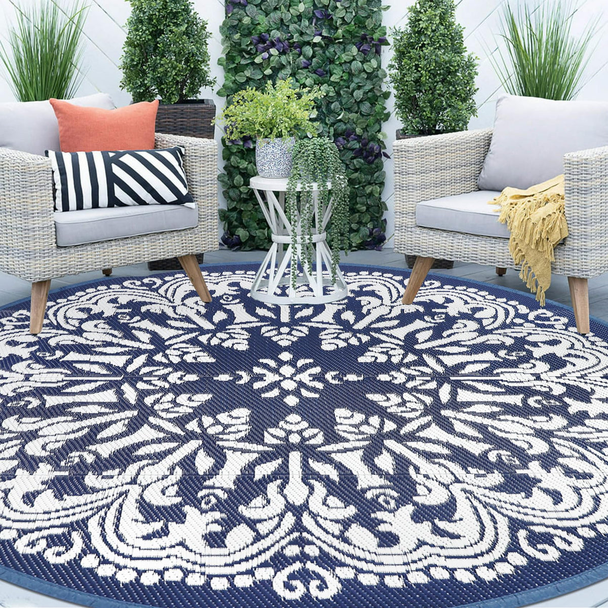 Homcomoda round outdoor rug blue with 8ft size defines patio seating