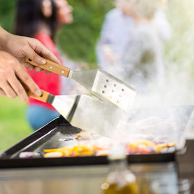 HOMENOTE flippers with beveled edge for turning burgers and pancakes.