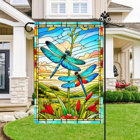 HOMETITUTE spring entryway flag creates a welcoming garden atmosphere.