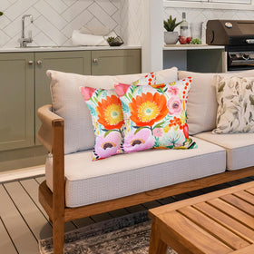 HOMFREEST hidden zipper design on floral pillow cover for a seamless look.