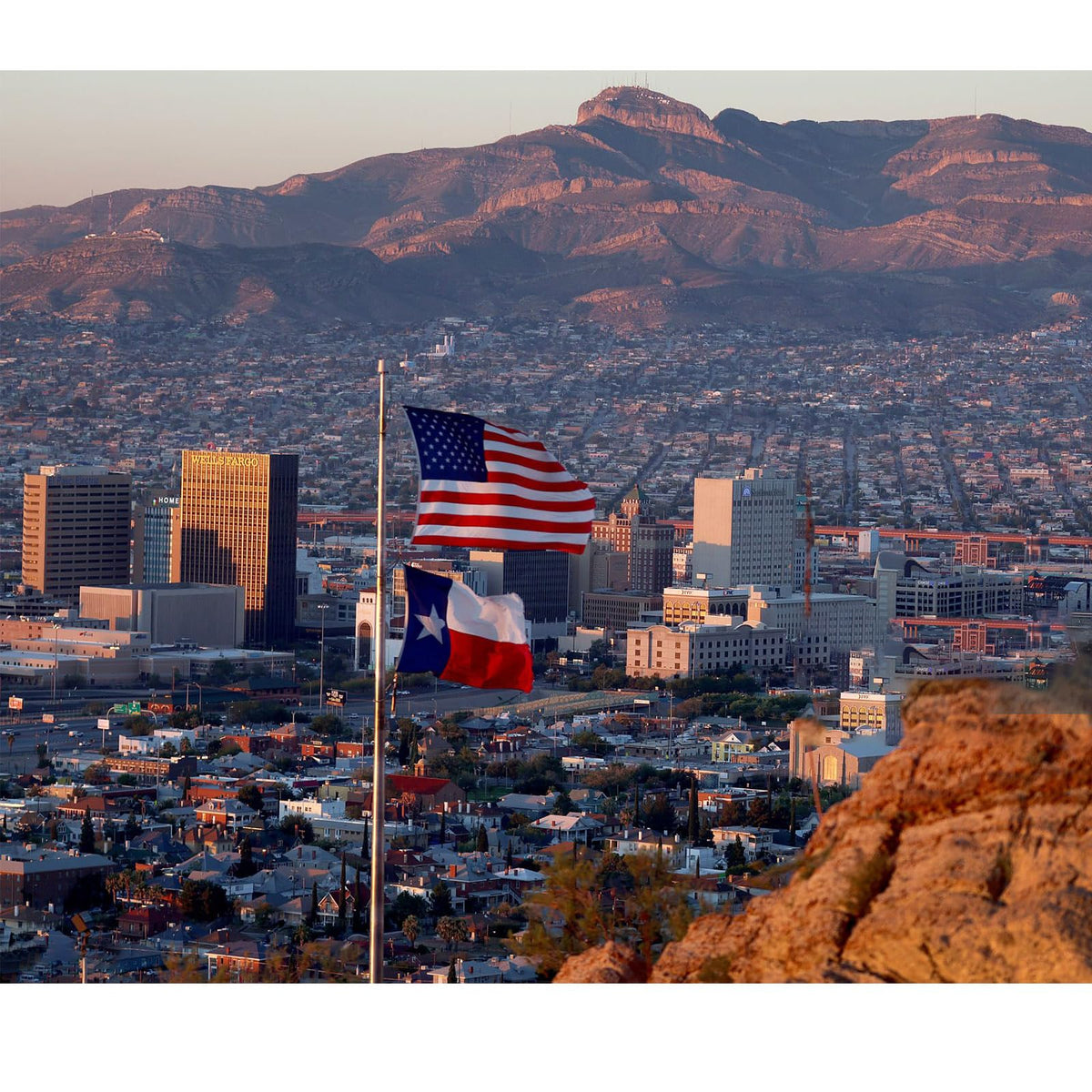 Homissor Texas flag 3x5 with four-row lock-stitch hem for longevity.