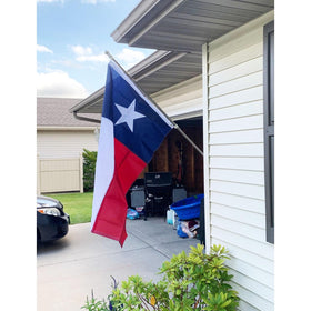 Homissor Texas flag features water-resistant coating for color retention during rain.