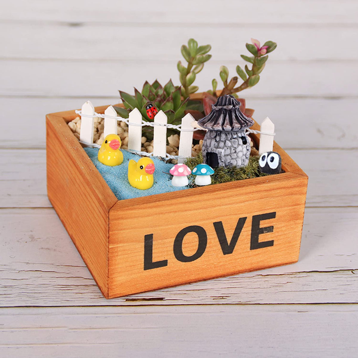 Homlone gift-ready set for mini-enthusiasts and craft lovers.