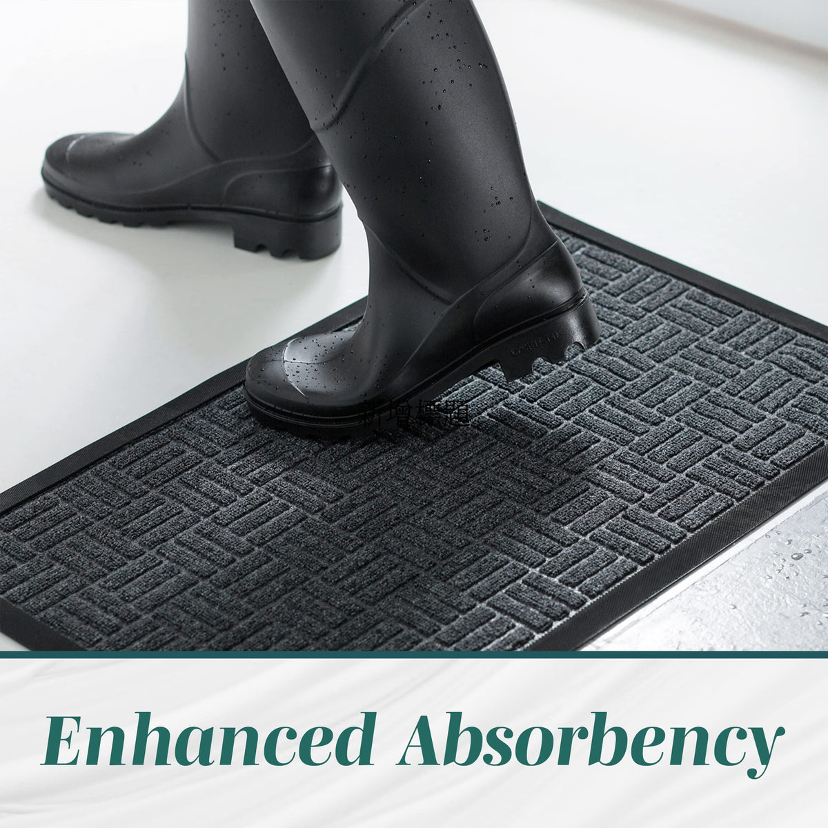 HOMWE absorbent fabric close-up shows thick moisture-trapping fibers.
