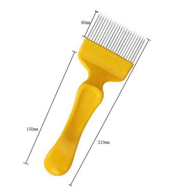 Honbay beekeeping uncapping fork used on honeycomb for precise, sturdy uncapping during harvest