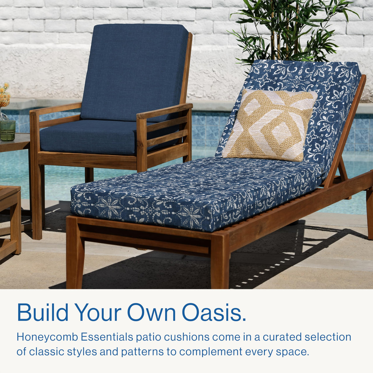 Removable cover with hidden zipper on a Honeycomb cushion for easy cleaning.